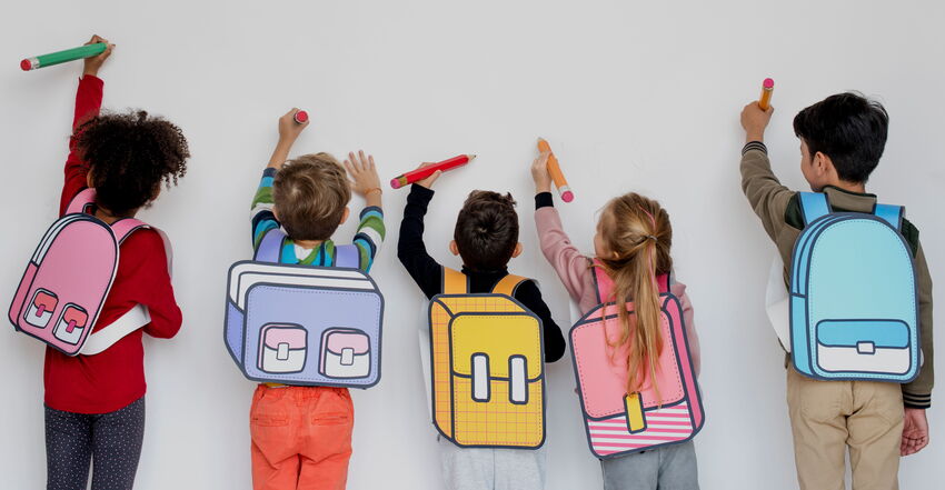 Kinderzeichnung: gelbes Gebäude mit Regenbogen